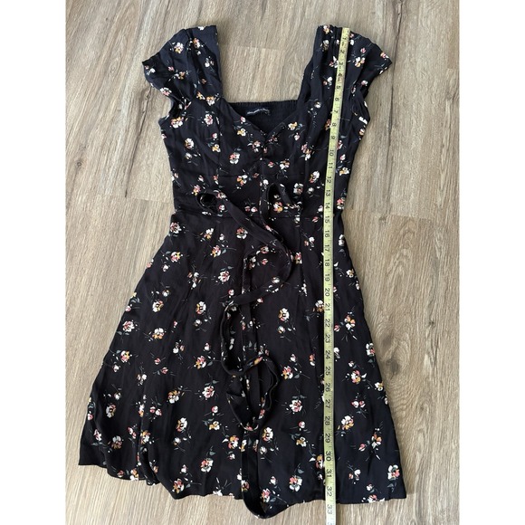 Abercrombie and Fitch Midi Black floral dress Size XS - Picture 2 of 4